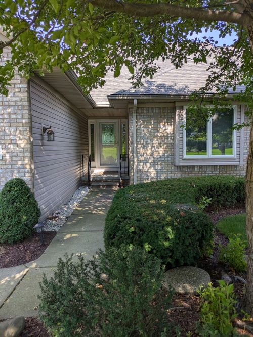 1-410 Oak Arbor Dr, Rochester, MI, 48306-1750 | Card Image