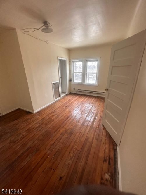 45 Finlay Pl, Newark, NJ, 07106-1057 | Card Image