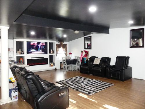 3939 Laurens Ln, Snellville, GA, 30039-6423 | Card Image