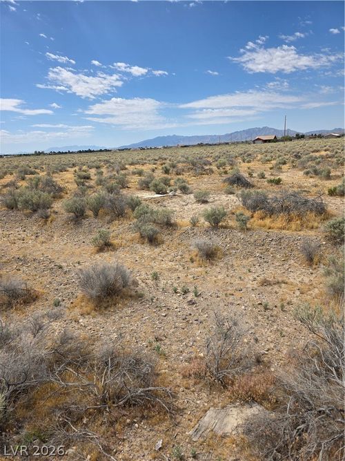 6700 Newby Ln, Pahrump, NV, 89060-1044 | Card Image