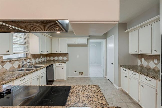 7803 Hurst Forest Dr, House other with 4 bedrooms, 3 bathrooms and 2 parking in Humble TX | Image 6