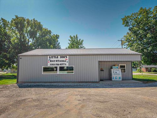711 N 7th St, Petersburg, IN, 47567-1119 | Card Image