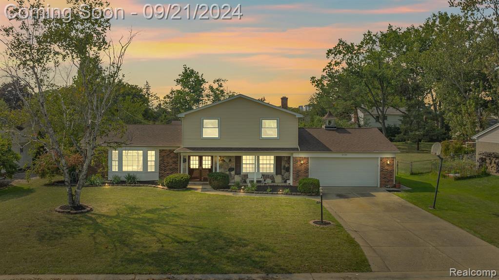 Skye Dr, Farmington Hills, MI 48334