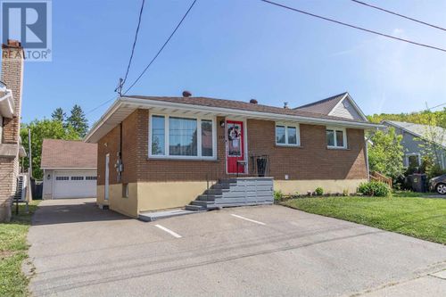 151 Wilcox Ave, Sault Ste. Marie, ON, P6B1V4 | Card Image