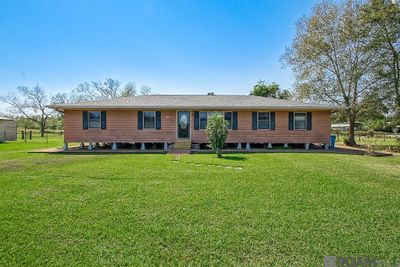 1742/1740 Declouet Hwy, House other with 2 bedrooms, 2 bathrooms and null parking in Breaux Bridge LA | Image 1