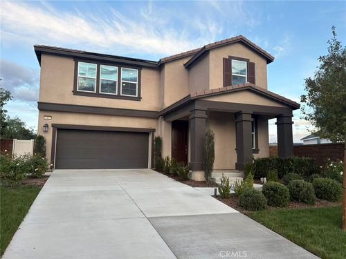 2407 Walker St, Rialto, CA, 92377-5943 | Card Image