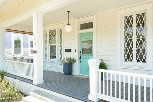 227 Florida St, San Antonio, TX, 78210-1527 | Card Image