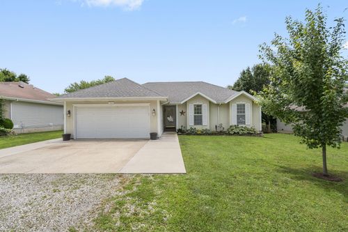 112 W Nixon Dr, Strafford, MO, 65757-8667 | Card Image