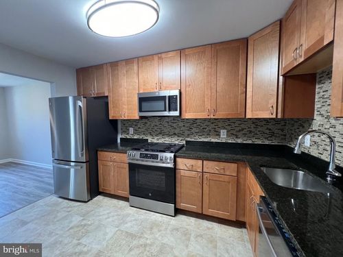 apt-202-826 Quince Orchard Blvd, GAITHERSBURG, MD, 20878-1738 | Card Image