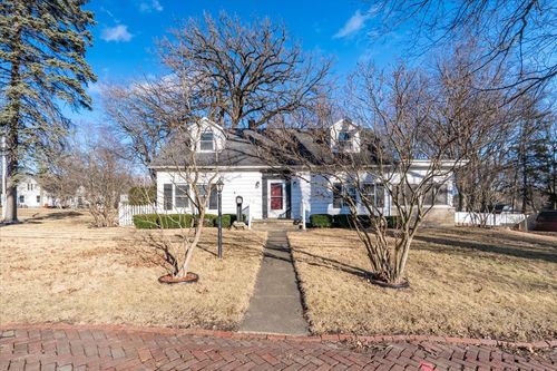 603 S Main St, Eureka, IL, 61530-1317 | Card Image