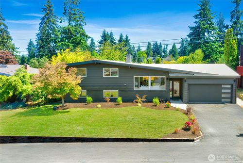 22517 87th Ave W, Edmonds, WA, 98026-8225 | Card Image