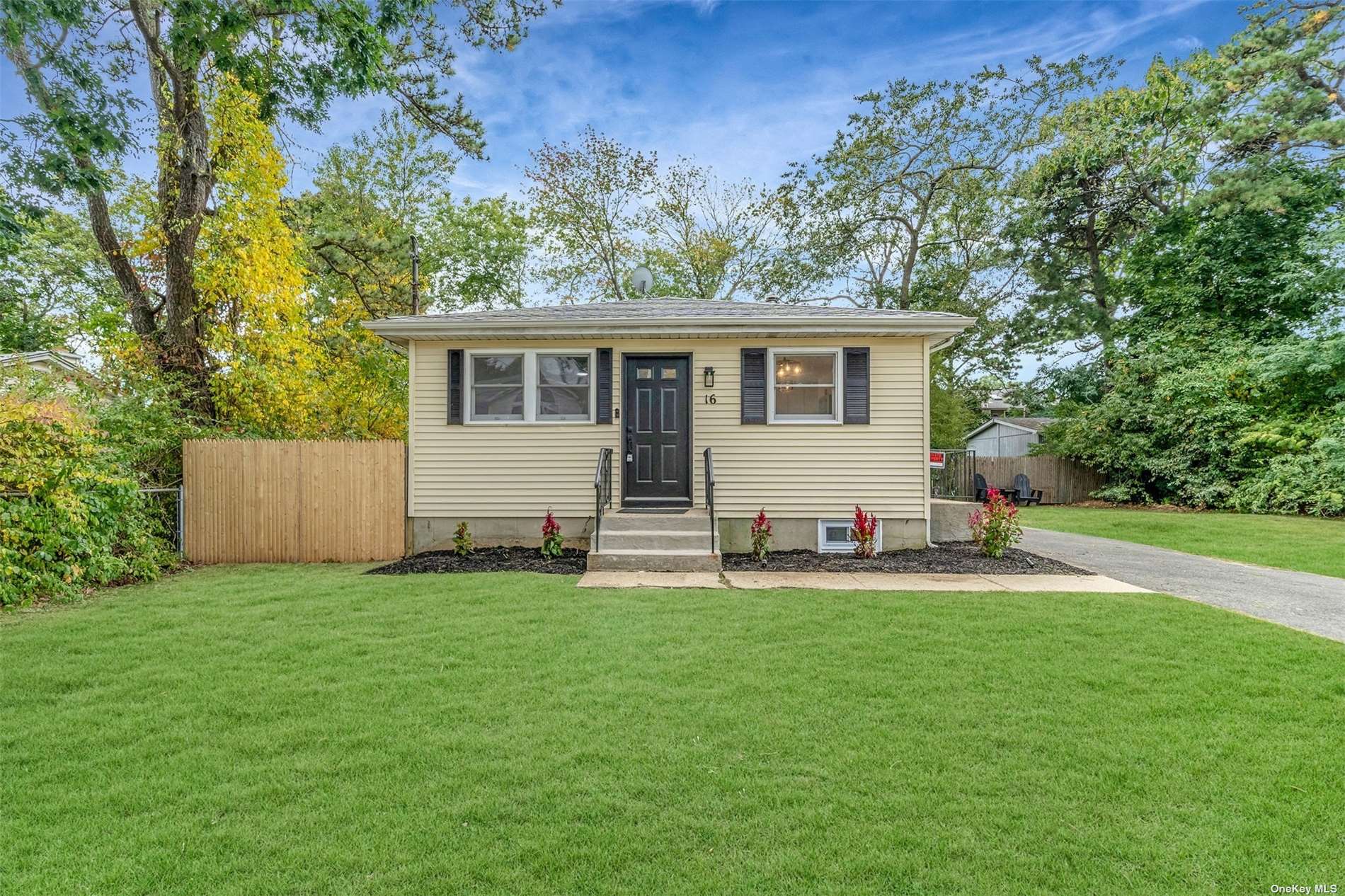 25th St, Wyandanch, NY 11798