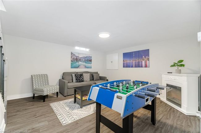 512 Pinetree Cres, House other with 3 bedrooms, 3 bathrooms and 4 parking in Cambridge ON | Image 40