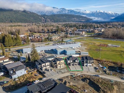 1005 Phare Cres, Pemberton, BC, V0N | Card Image