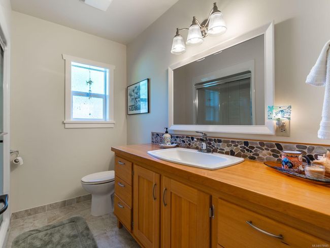 410 17 Th Ave, House other with 4 bedrooms, 5 bathrooms and 4 parking in Sointula BC | Image 56