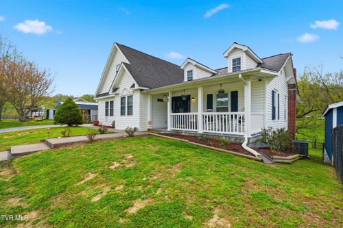 138 Luttie Banner Dr, Castlewood, VA, 24224-7071 | Card Image