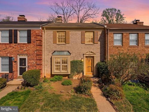 9251 Bailey Ln, FAIRFAX, VA, 22031-1903 | Card Image