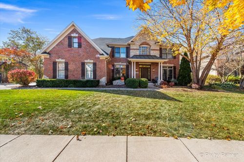 722 Waters Edge Dr, South Elgin, IL, 60177-3707 | Card Image