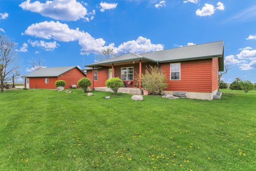 195 County Road 300e Road, Sadorus, IL, 61872 | Card Image