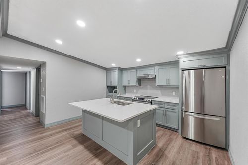 110 Robin St, Shepherd, TX, 77371-6394 | Card Image