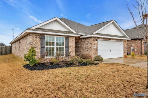 52 Sage Oak Dr, Decatur, AL, 35603-7519 | Card Image