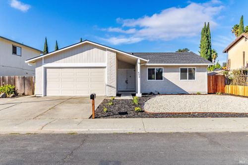 608 Skylark Drive, Suisun City, CA, 94585 | Card Image