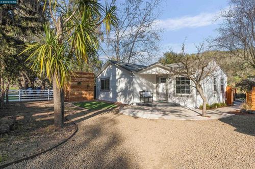 2188 1st Ave, Napa, CA, 94558 | Card Image