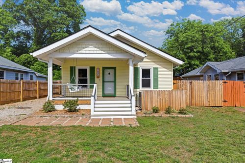 107 Chandler St, Greenville, SC, 29609-4201 | Card Image
