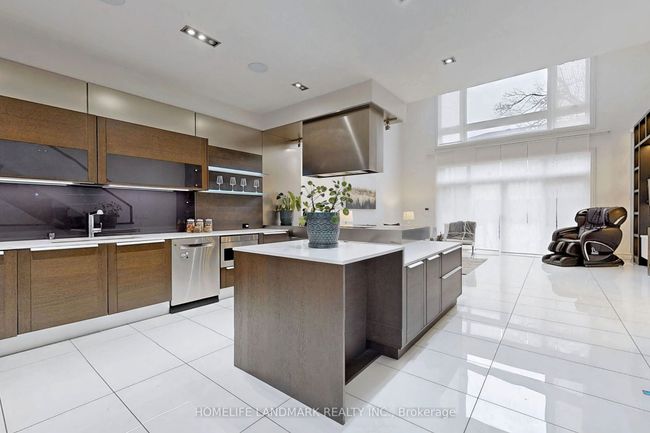 301 Jedburgh Rd, House other with 5 bedrooms, 4 bathrooms and 2 parking in Toronto ON | Image 12