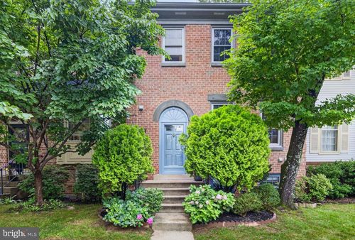 2836 Kelly Sq, VIENNA, VA, 22181-6153 | Card Image
