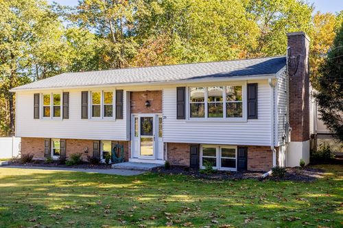 25 Newcomb Rd, Westminster, MA, 01473-1213 | Card Image