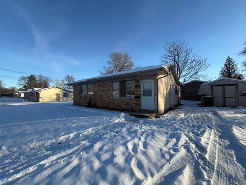 3725 Alpine Dr, Lansing, MI, 48911-2675 | Card Image