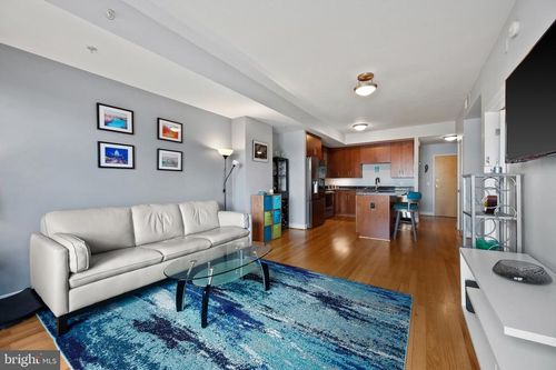 1006-910 M St Nw, WASHINGTON, DC, 20001-6329 | Card Image