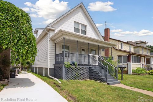 566 Poplar St, Wyandotte, MI, 48192-4329 | Card Image