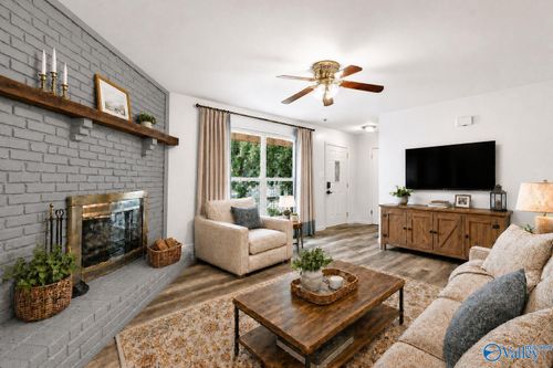 3613 White Oak Way Sw, Huntsville, AL, 35805-5728 | Card Image