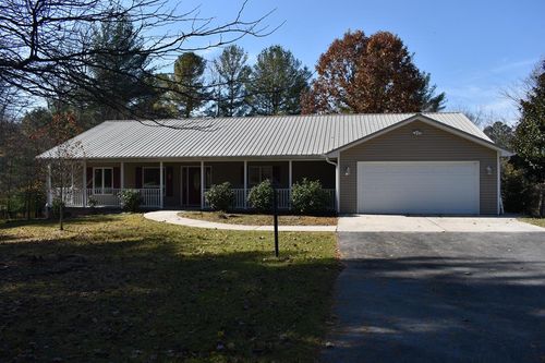 84 Evergreen Pl, Sparta, TN, 38583-1603 | Card Image