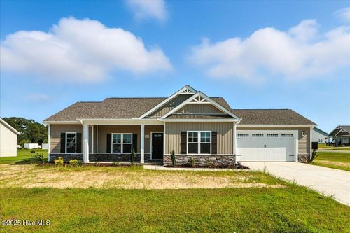 101 Waterstone Ct, Fremont, NC, 27830-7702 | Card Image