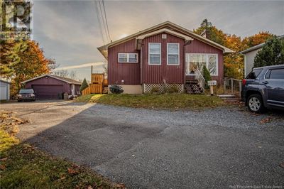 10 Schofield Crt, House other with 5 bedrooms, 2 bathrooms and null parking in Saint John NB | Image 2