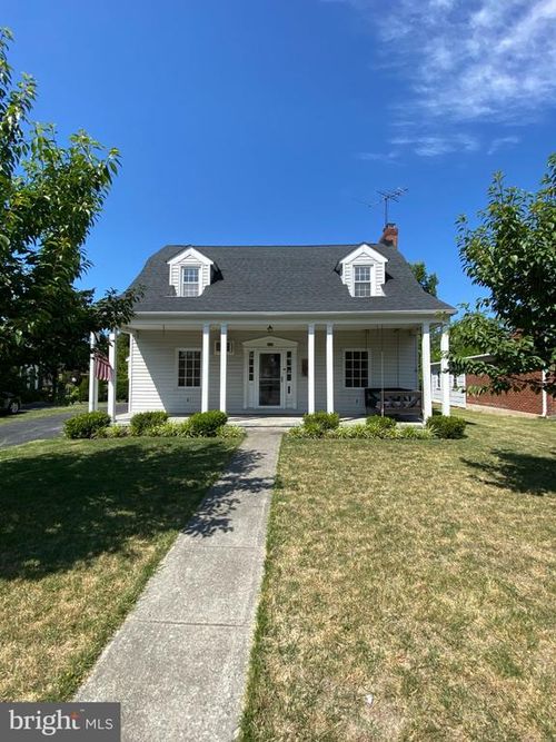 1115 W Addition St, MARTINSBURG, WV, 25401-1901 | Card Image
