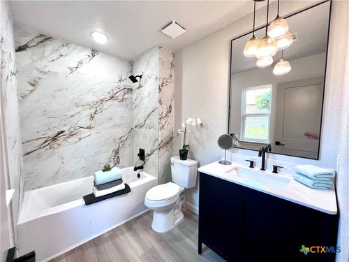 713 S 30th St, Temple, TX, 76501-6216 | Card Image