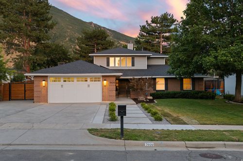 7609 Country Manor Rd, Salt Lake City, UT, 84121-5525 | Card Image
