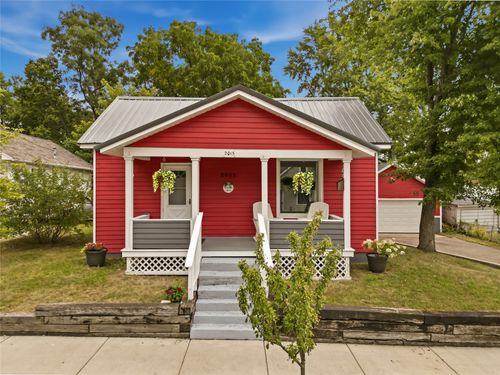 2015 4th St, Eau Claire, WI, 54703-2955 | Card Image