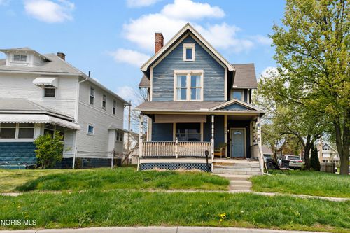 906 Oakwood Ave, Toledo, OH, 43607-2011 | Card Image