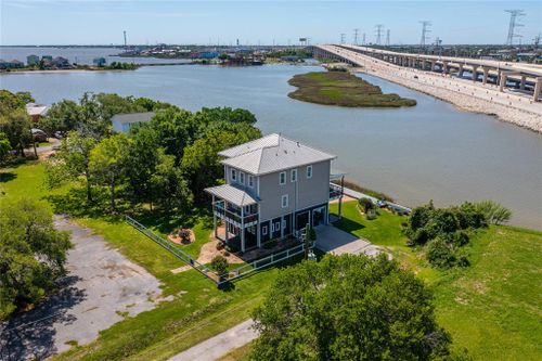 814 Hall Ave, Seabrook, TX, 77586-3868 | Card Image