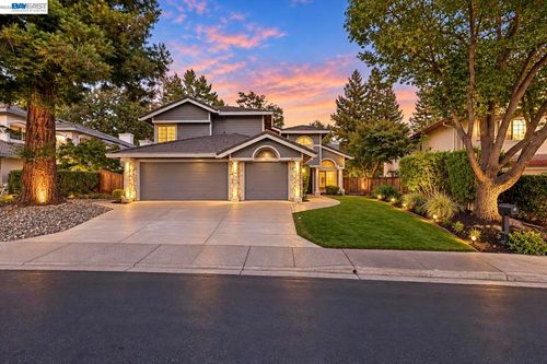 749 Sweet Water Dr, Danville, CA, 94506-1225 | Card Image