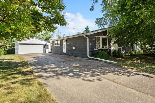 2343 46th Street Ct, Rock Island, IL, 61201-5164 | Card Image