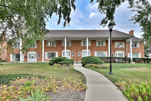 5 Tower Rd, Oak Brook, IL, 60523-1103 | Card Image