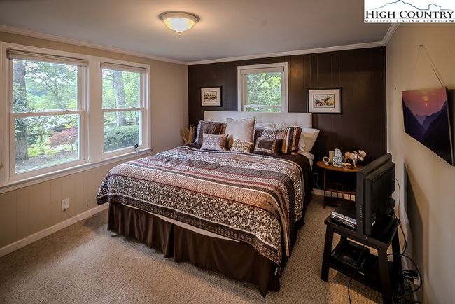 492 Skyland View Dr, House other with 3 bedrooms, 2 bathrooms and null parking in Blowing Rock NC | Image 27