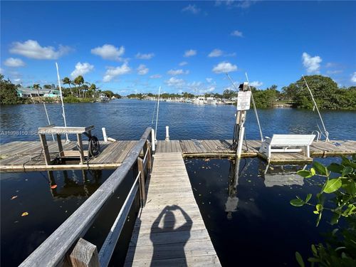 212-725 Hummingbird Way, North Palm Beach, FL, 33408-5138 | Card Image