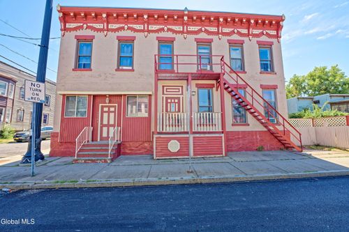 1498-14961498 3rd St, Rensselaer, NY, 12144-1745 | Card Image